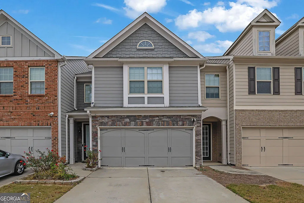2416 Bellyard Dr photo 1