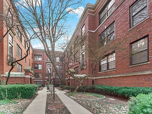 2nd image of 5529 S Blackstone Ave APT 3E