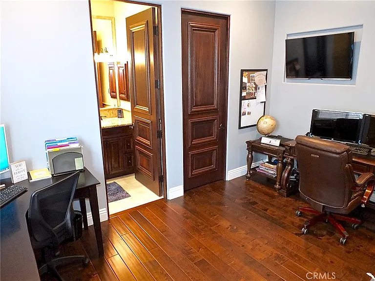 2104 Ruhland Ave — Photo 52
