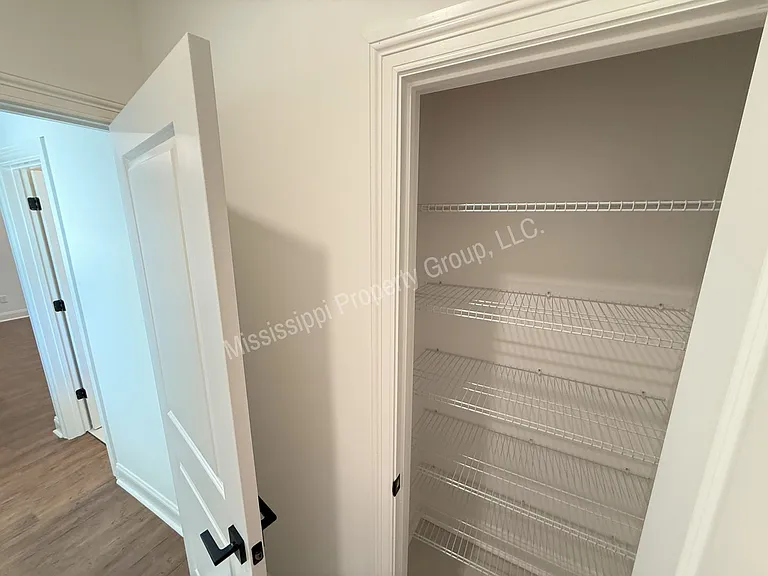 616 Cottage Grove Cir — Photo 10