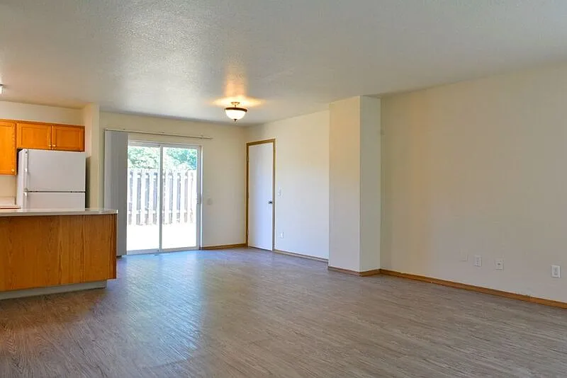 3 bed, 2.5 bath, 1250 sqft, $2,595 — Photo 4