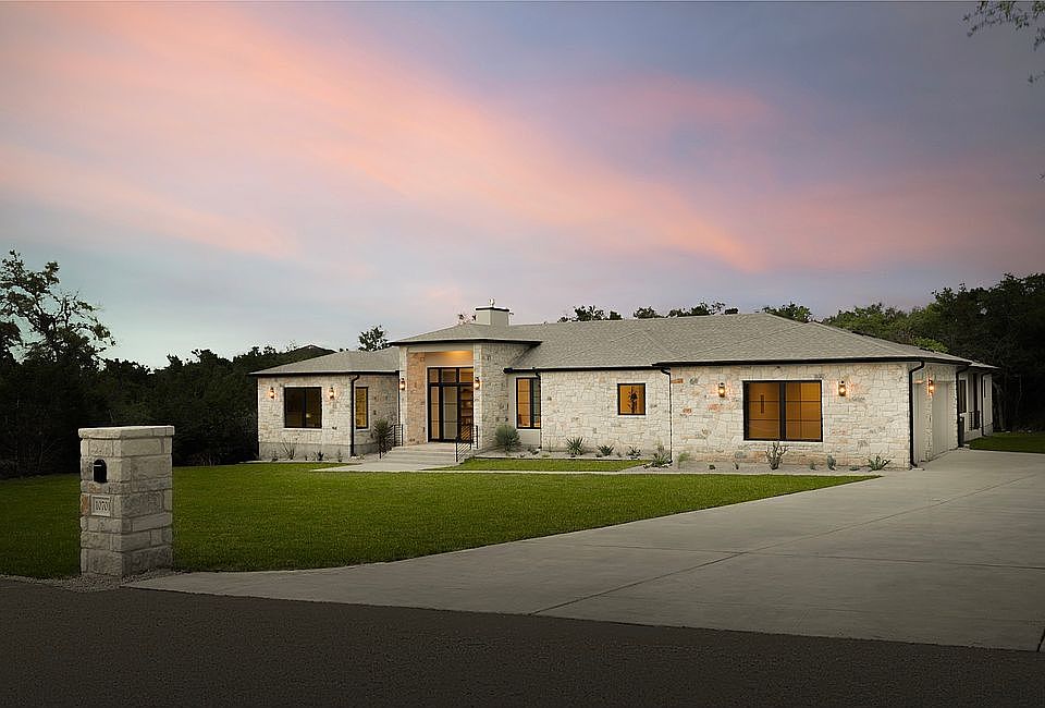 1st image of 10701 Oak Valley Ct