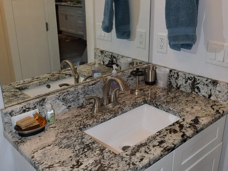 1390 Adams St — Photo 6
