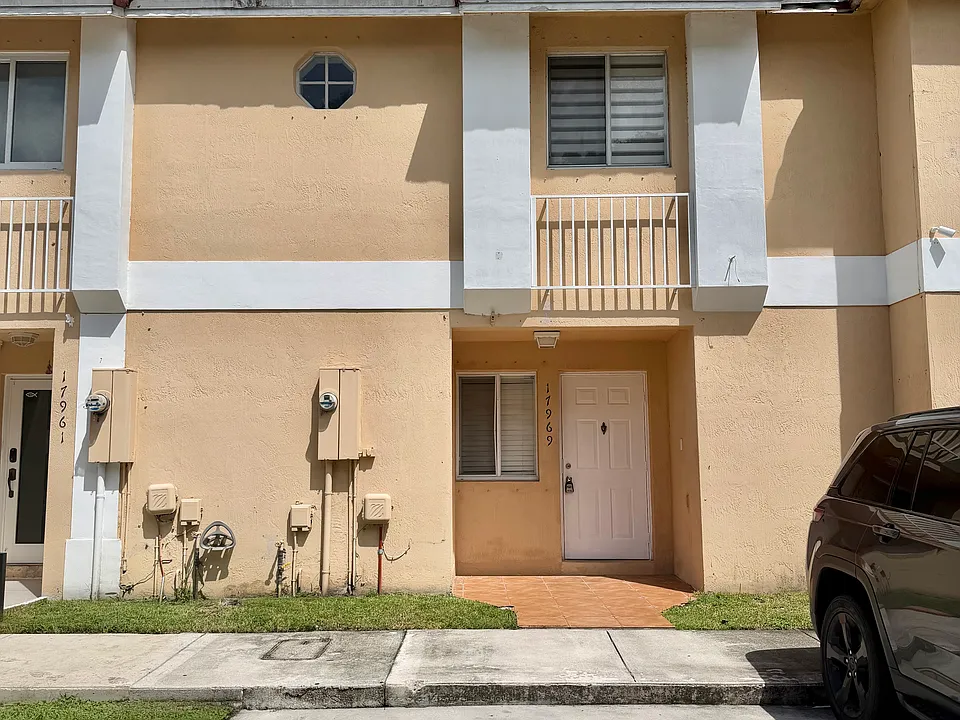 17969 SW 140th Ct