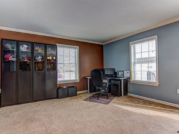 4th image of 425 Pebble Beach Dr
