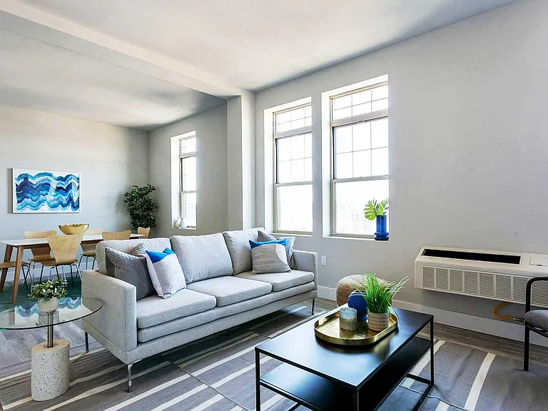 Hudson Blue — Photo 18