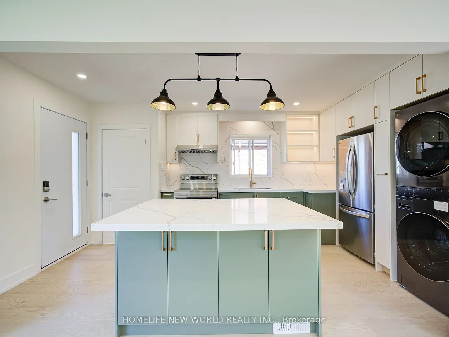 3 bed, $2,800 — Photo 2