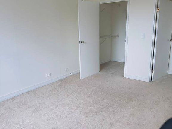 5th image of 401 E Ontario St APT 2307