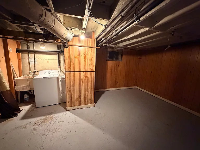 319 Thoma St — Photo 13
