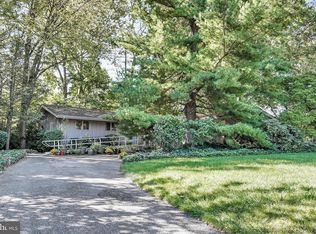 1734 Colonial Manor Dr, Lancaster, PA 17603