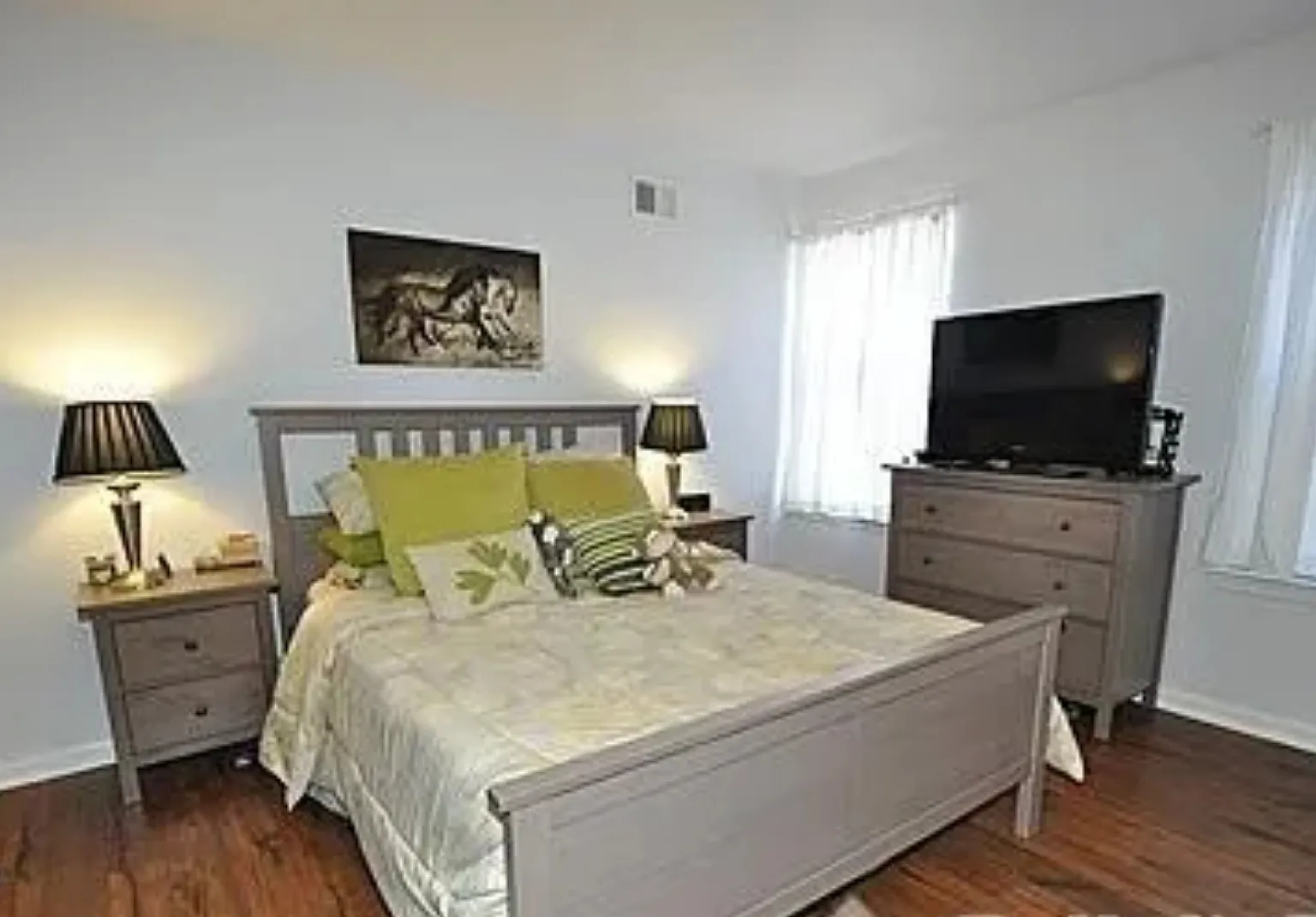 1 bed, 850 sqft, $2,100 — Photo 4