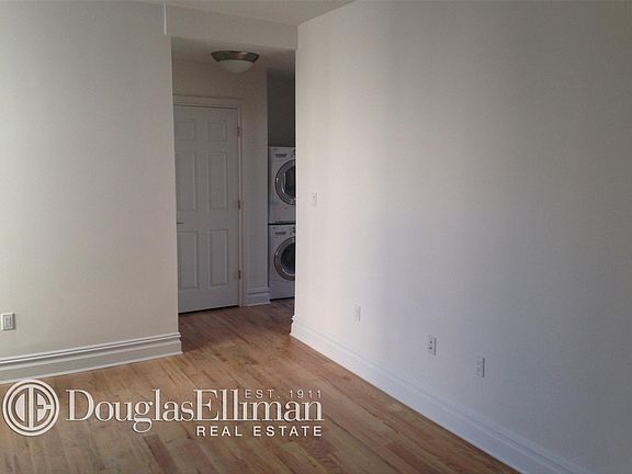 2nd image of 2305 30th Ave APT C1