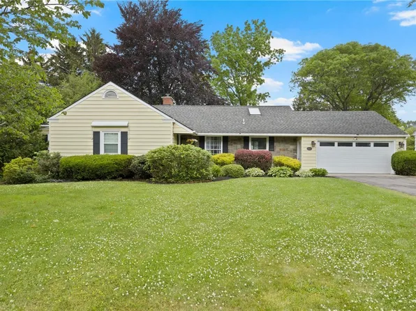 100 Carverdale Dr, Rochester, NY 14618