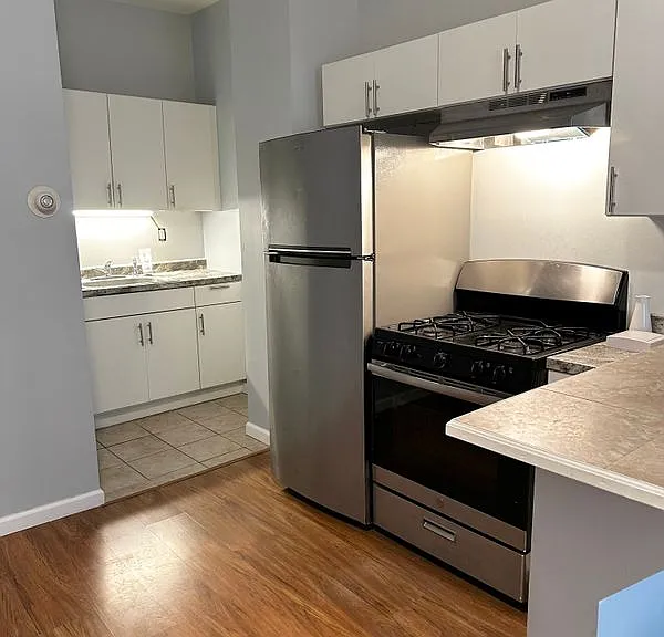 116 Garside St #1F — Photo 8