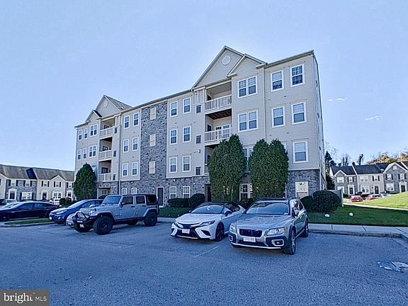3rd image of 5307 Wyndholme Cir Unit 102