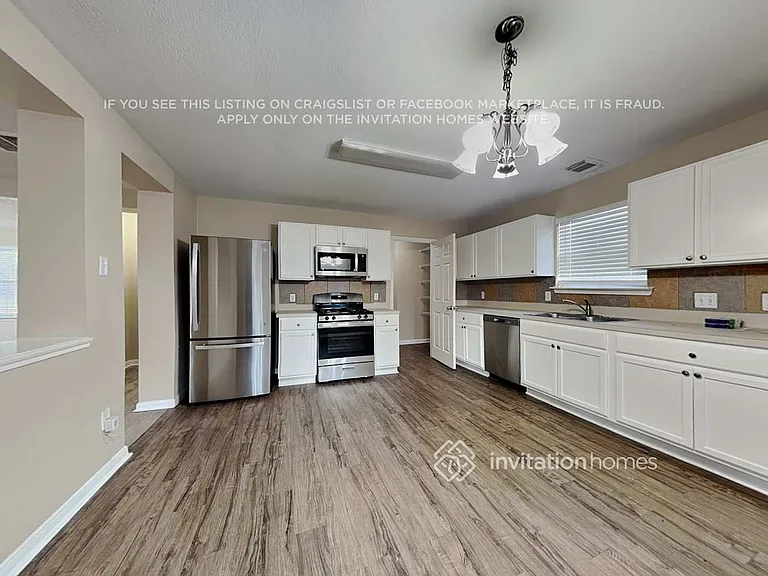 13742 Clarks Fork Dr — Photo 7