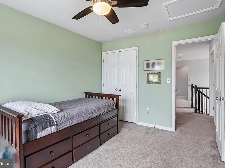 427 Green Meadow Dr — Photo 41