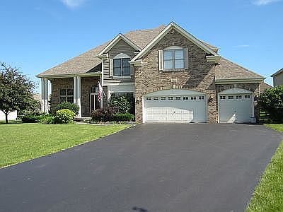 1st image of 332 Pheasant Hill Dr