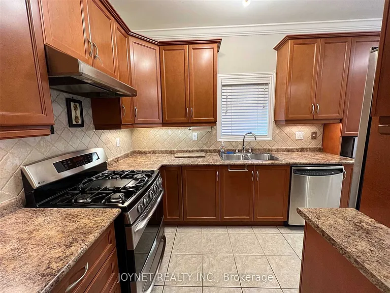 269 Lauderdale Dr — Photo 7