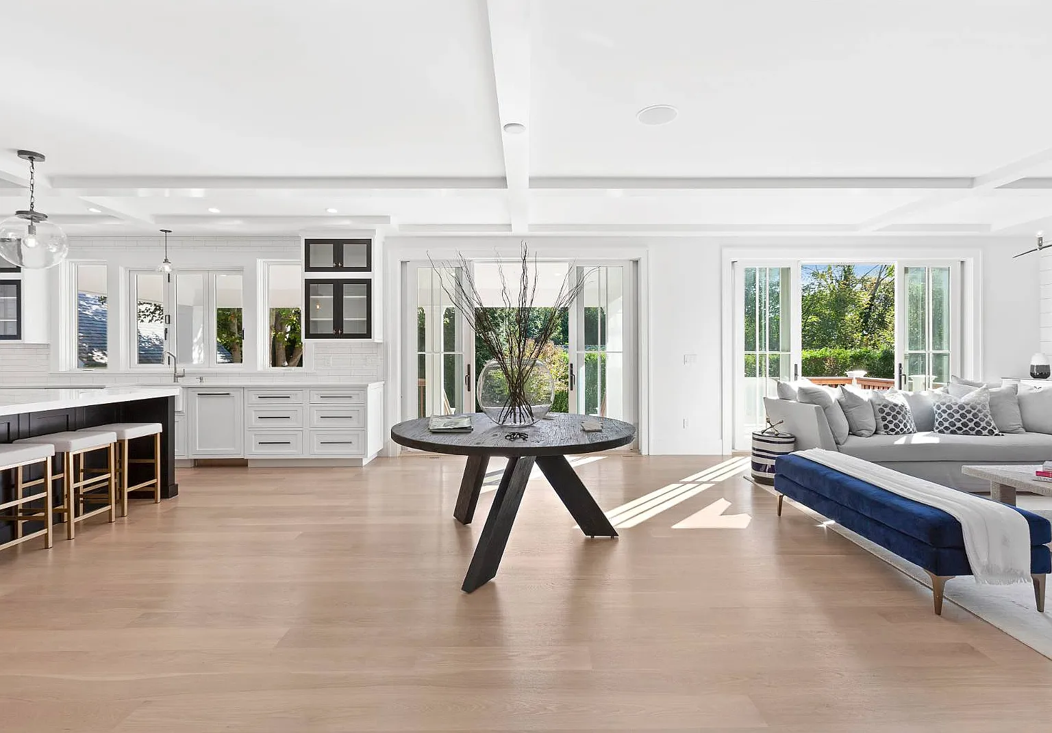 Spectacular Home Near East Hampton Village — Photo 3