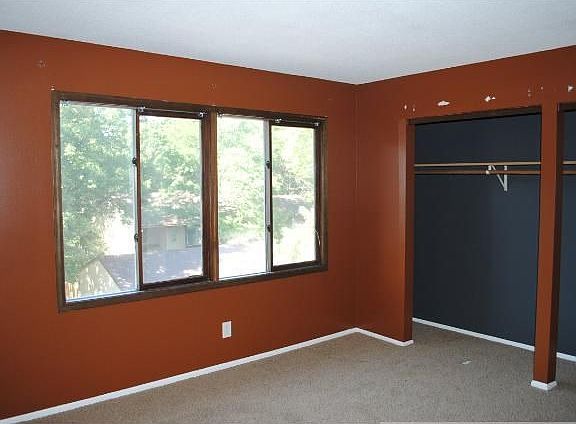 4th image of 70 River Woods Ln