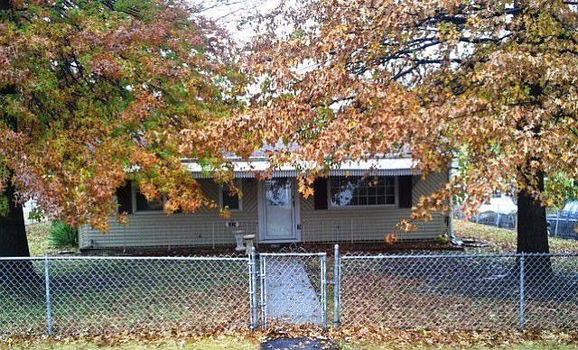 1st image of 2218 S 35th St