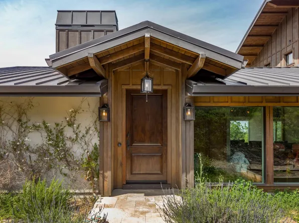 26925 Saint Francis Rd, Los Altos, CA 94022