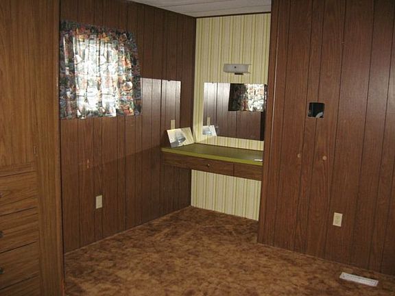 5th image of 1217 Lakeview Cv
