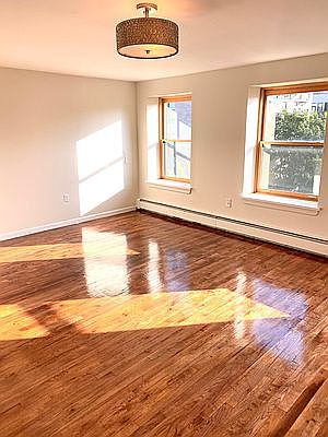 1st image of 5 W 129th St APT 4