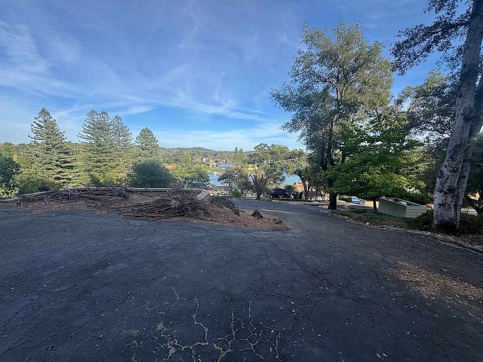 2nd image of 11374 Lakeshore N