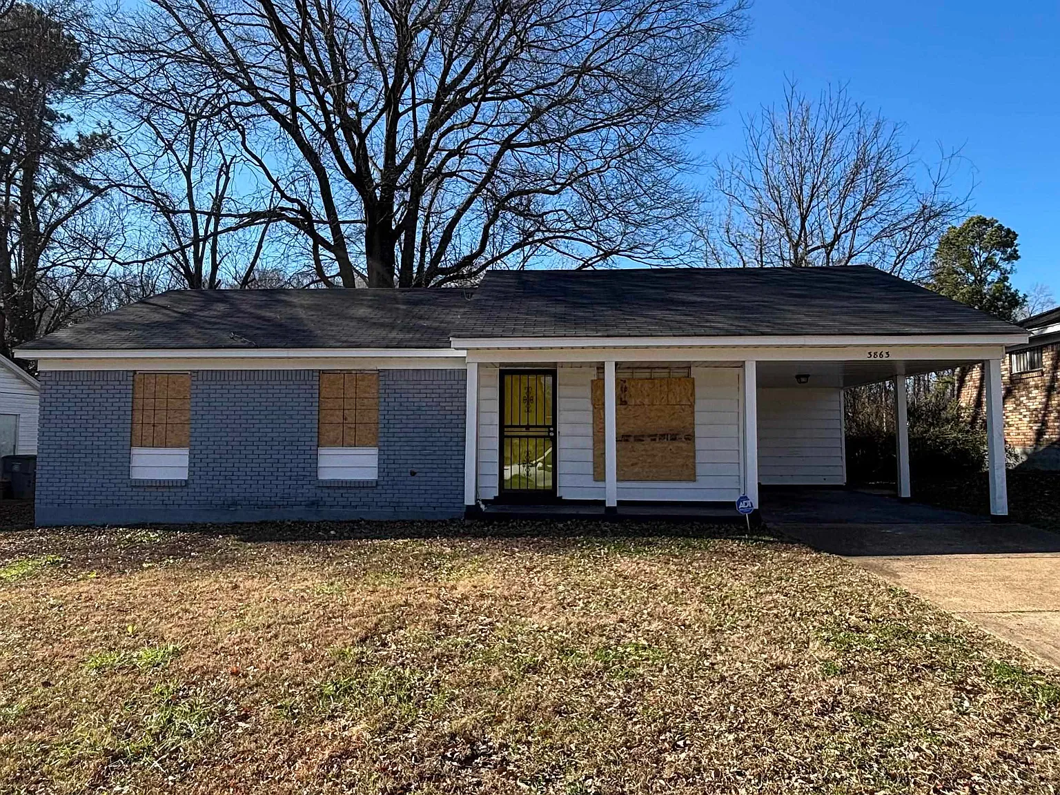 3 bed, 1.5 bath, 1222 sqft, $1,250 — Photo 1