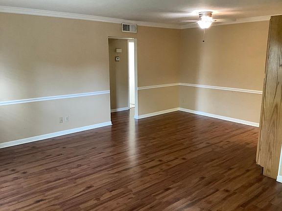 3rd image of 3820 Fairfield Ave #99