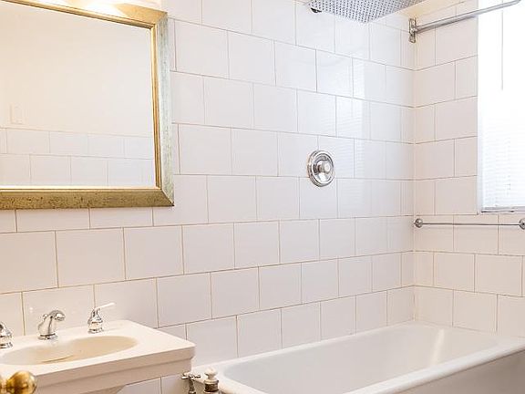 5th image of 5802 N Kenmore Ave #1D
