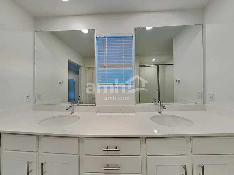 26132 E Calhoun Cir — Photo 10