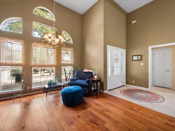 6511 Westover Dr, Granbury, TX 76049