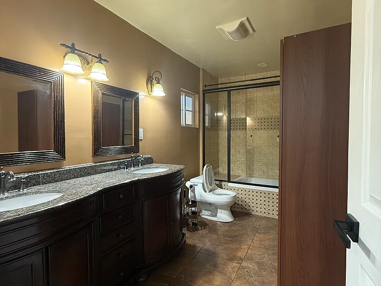 1125 Stanley Ave — Photo 7