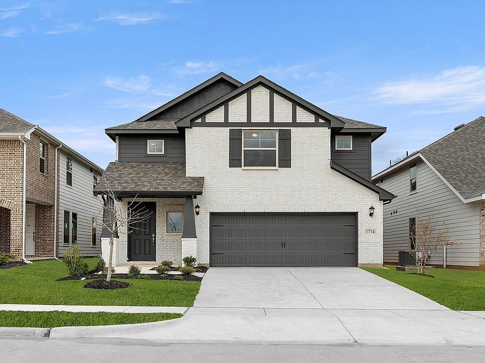 1st image of 1736 Coachman Dr