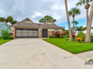 700 Pine Shores Cir, New Smyrna Beach, FL 32168