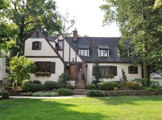 24 Blackburn Pl, Summit, NJ 07901