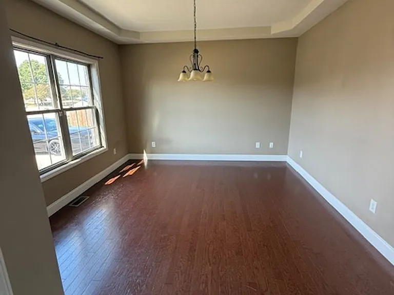 616 Wintergreen Dr — Photo 7