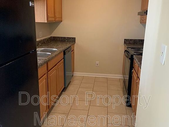 2nd image of 3817 Staffordshire Ln #L