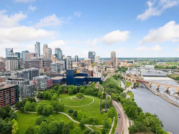 1111 W River Pkwy #26A, Minneapolis, MN 55415