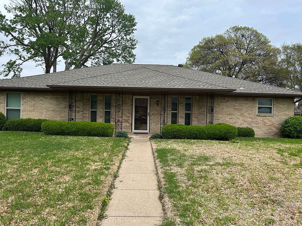 2nd image of 2620 Winterplace Cir