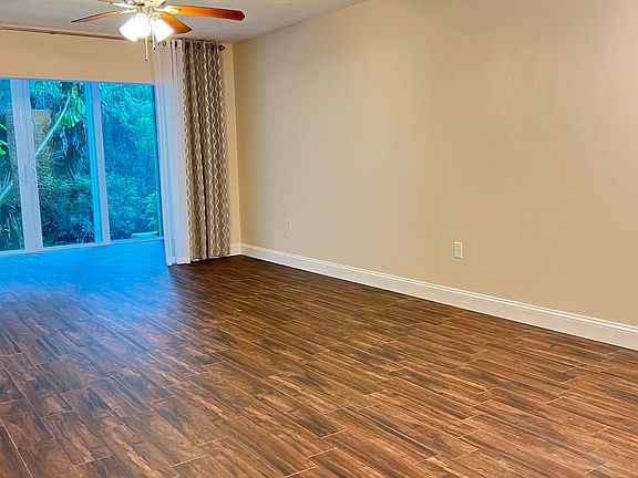 4th image of 3011 Sandpiper Bay Cir #C