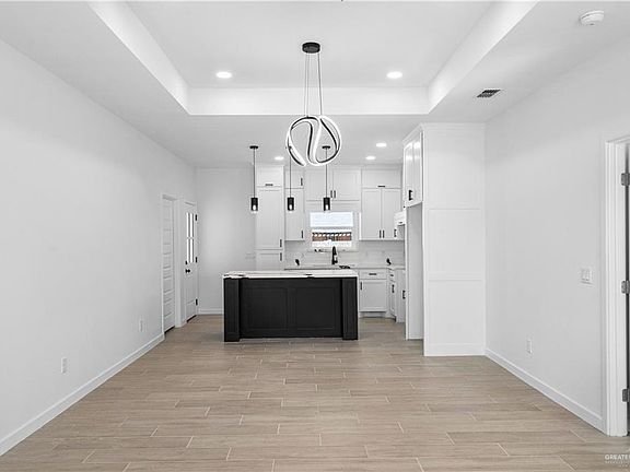 4th image of 3321 Tepoztlan St
