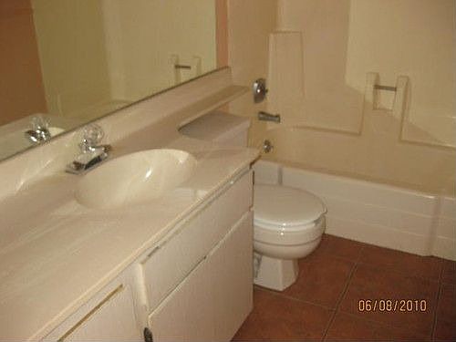 4th image of 2929 N 71st Dr