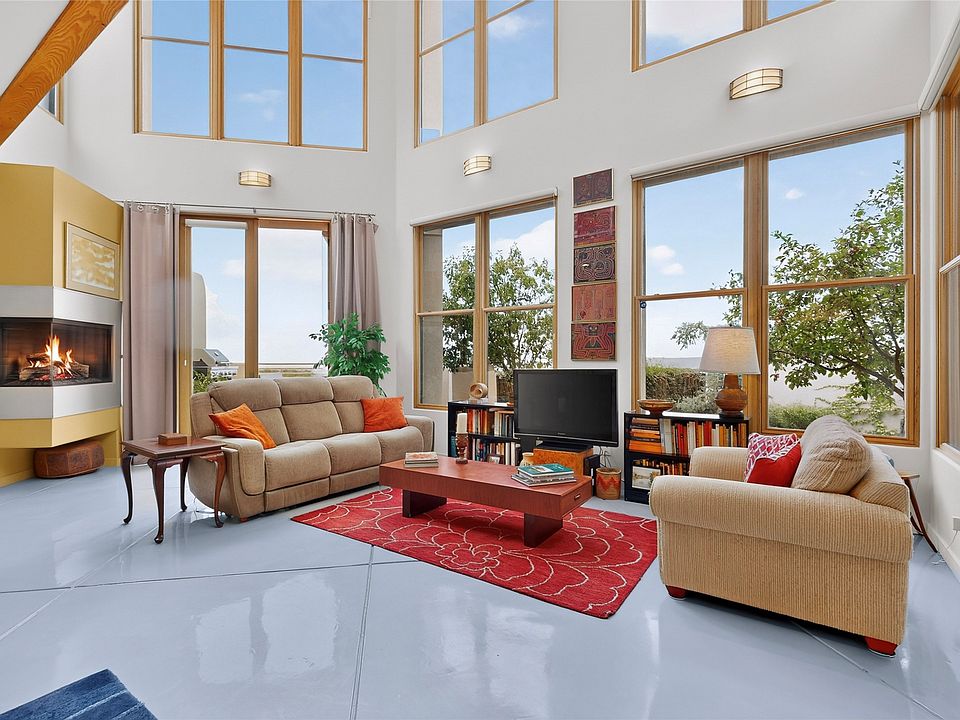 1st image of 85 Avenida Frijoles