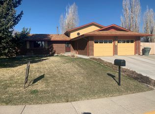 820 Carriage Ln, Casper, WY 82609