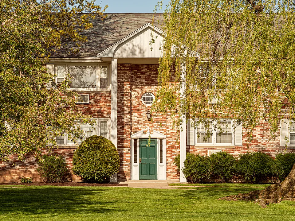 Building Photo 3