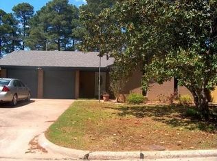 27 Tulip Dr, Texarkana, TX 75503